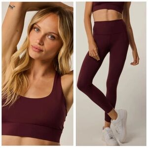 (SET OF 2) Greyson Soleil Sports Bra + Leggings